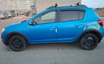 Renault Sandero 2015 года за 4 100 000 тг. в Атырау фото 2