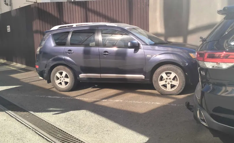 Mitsubishi Outlander 2010 года за 7 500 000 тг. в Уральск