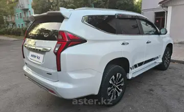 Mitsubishi Montero Sport 2021 года за 18 500 000 тг. в Алматы