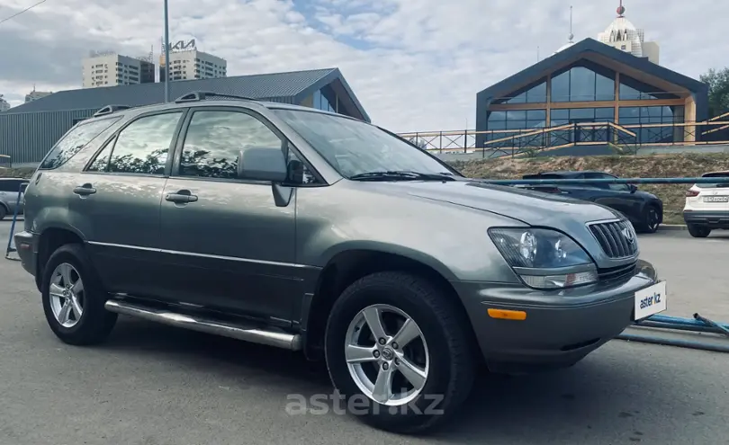 Lexus RX 2000 года за 4 900 000 тг. в Астана фото 2