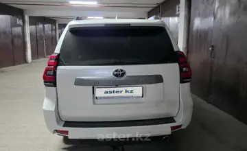 Toyota Land Cruiser Prado 2019 года за 23 000 000 тг. в Астана