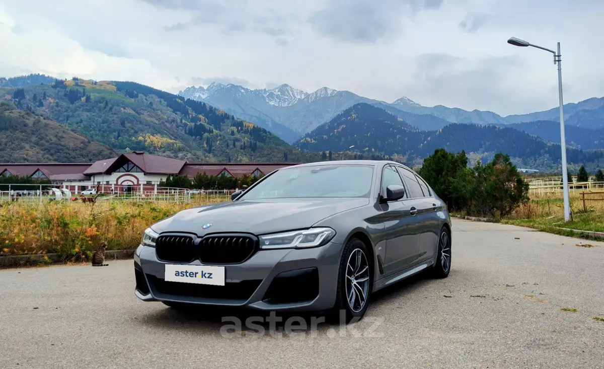 BMW 5 серии 2022 года за 23 600 000 тг. в Астана