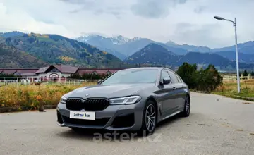 BMW 5 серии 2022 года за 26 500 000 тг. в Астана фото 1