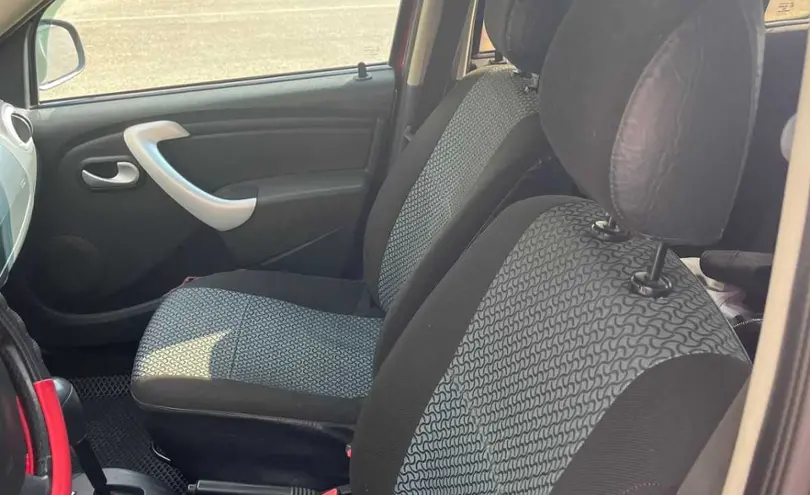 Renault Sandero 2014 года за 3 300 000 тг. в Актюбинская область фото 5