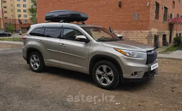 Toyota Highlander 2016 года за 15 300 000 тг. в Астана фото 1