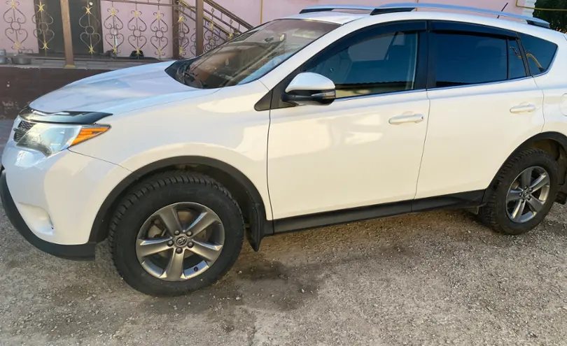 Купить Toyota RAV4 2015 года в Атырауской области, цена 11300000 тенге. Продажа Toyota RAV4 в Атырауской области - Aster.kz. №c1252951 Toyota RAV4 2015 года за 11 300 000 тг. в Атырауская область