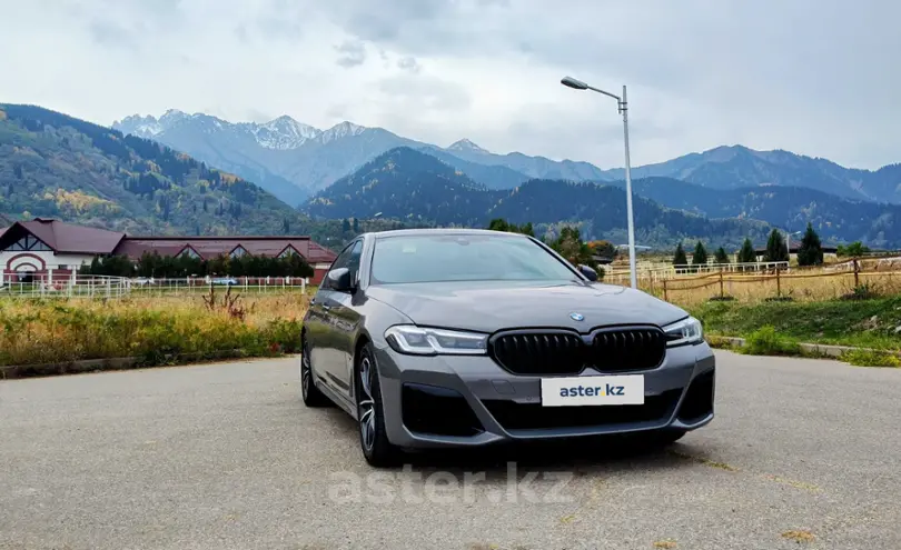 BMW 5 серии 2022 года за 26 500 000 тг. в Астана фото 3