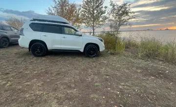 Toyota Land Cruiser Prado 2017 года за 20 000 000 тг. в Астана фото 3