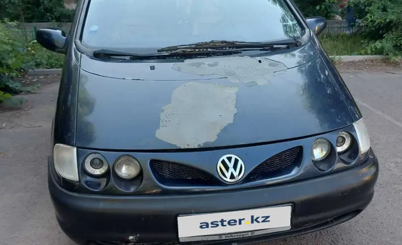 Volkswagen Sharan 1996 года за 1 700 000 тг. в Астана