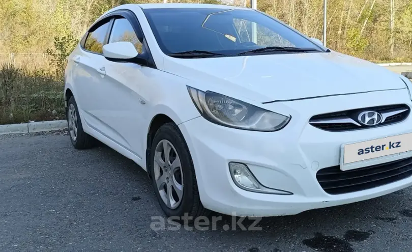 Hyundai Solaris 2012 года за 3 400 000 тг. в Усть-Каменогорск фото 2
