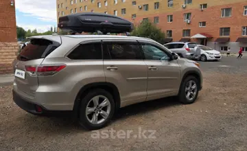 Toyota Highlander 2016 года за 15 300 000 тг. в Астана фото 4