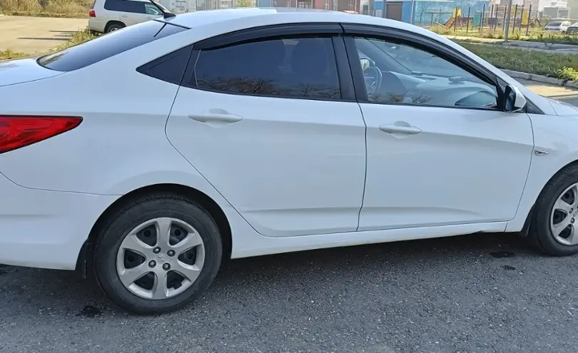 Hyundai Solaris 2012 года за 3 400 000 тг. в Усть-Каменогорск фото 3