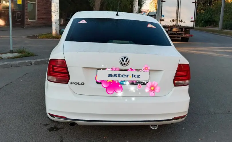 Volkswagen Polo 2015 года за 3 900 000 тг. в Астана фото 3