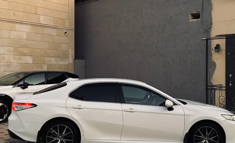 Toyota Camry 2021 года за 15 000 000 тг. в Астана