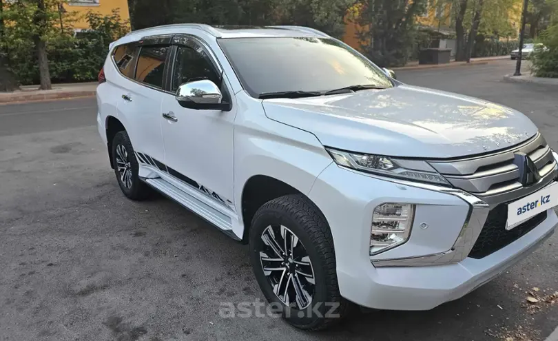 Mitsubishi Montero Sport 2021 года за 18 500 000 тг. в Алматы фото 2