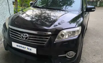Toyota RAV4 2010 года за 7 000 000 тг. в Актобе фото 2