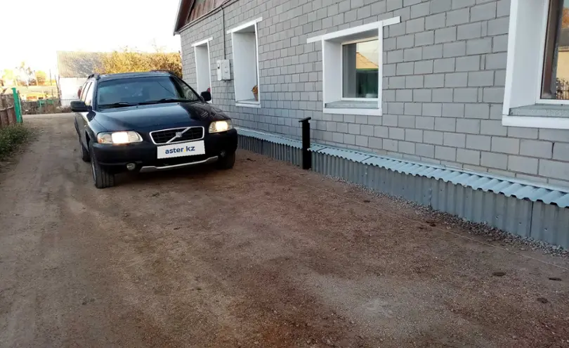 Volvo XC70 2004 года за 4 500 000 тг. в Астана