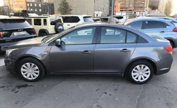 Chevrolet Cruze 2013 года за 3 300 000 тг. в Астана фото 3