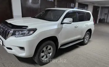 Toyota Land Cruiser Prado 2019 года за 23 000 000 тг. в Астана фото 1