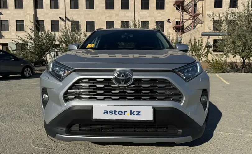 Toyota RAV4 2020 года за 16 500 000 тг. в Атырауская область