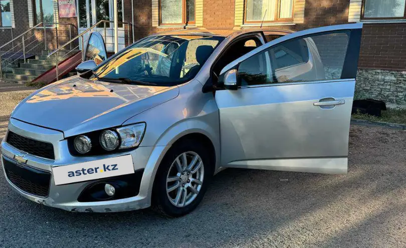 Chevrolet Aveo 2014 года за 3 800 000 тг. в Талдыкорган фото 2