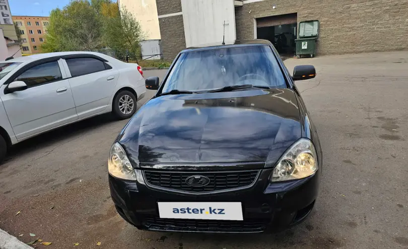 LADA (ВАЗ) Priora 2011 года за 1 800 000 тг. в Астана фото 2
