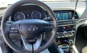 Hyundai Elantra 2019 года за 5 600 000 тг. в Атырауская область
