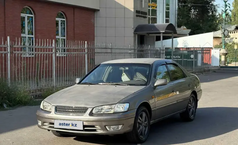 Toyota Camry 2000 года за 2 950 000 тг. в Алматы