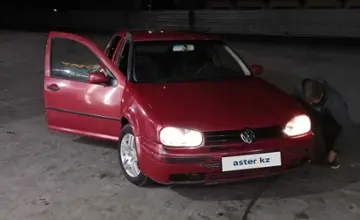 Volkswagen Golf 2001 года за 1 500 000 тг. в Алматы фото 4