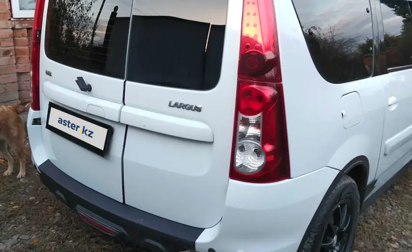 LADA (ВАЗ) Largus 2015 года за 4 200 000 тг. в Усть-Каменогорск фото 4