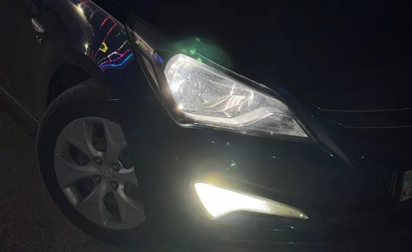 Hyundai Solaris 2015 года за 6 300 000 тг. в Астана фото 4