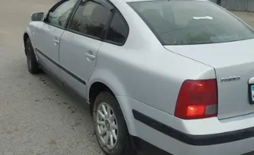 Volkswagen Passat 1996 года за 1 300 000 тг. в Астана фото 4