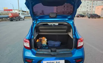 Renault Sandero 2015 года за 4 100 000 тг. в Атырау фото 4