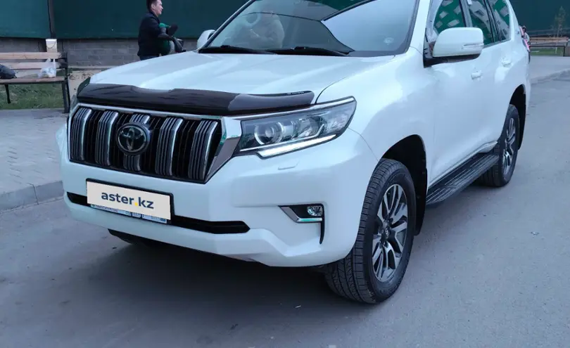 Toyota Land Cruiser Prado 2021 года за 27 000 000 тг. в Астана