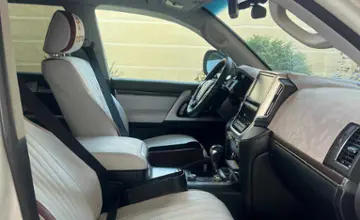Toyota Land Cruiser 2019 года за 40 000 000 тг. в Алматы фото 4
