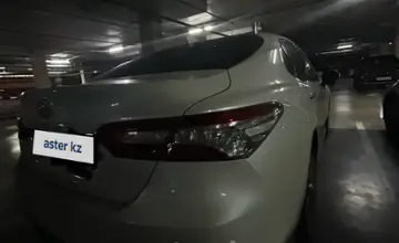 Toyota Camry 2020 года за 16 000 000 тг. в Астана