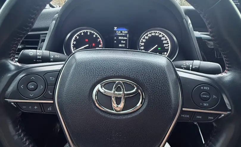 Toyota Camry 2021 года за 14 500 000 тг. в Астана фото 4