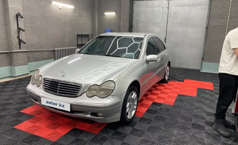 Mercedes-Benz C-Класс 2003 года за 3 500 000 тг. в Алматы
