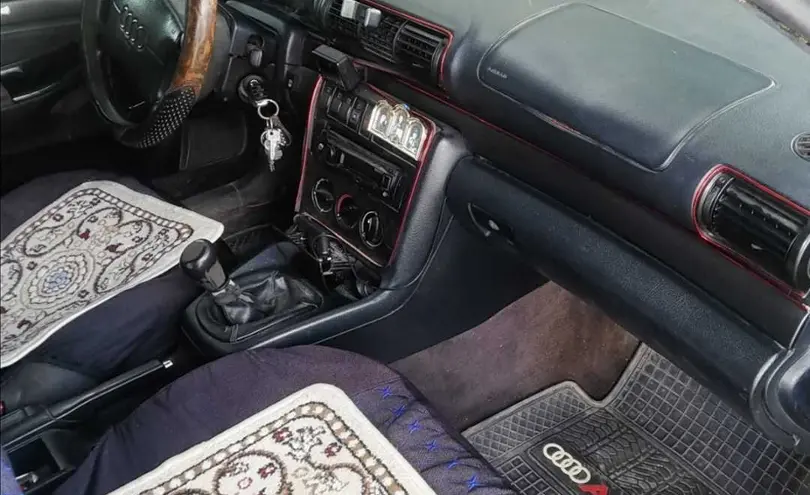 Audi A4 1995 года за 750 000 тг. в Актюбинская область фото 4