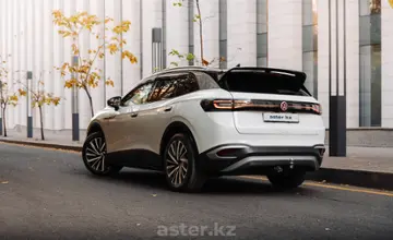 Volkswagen ID.4 2021 года за 10 200 000 тг. в Алматы