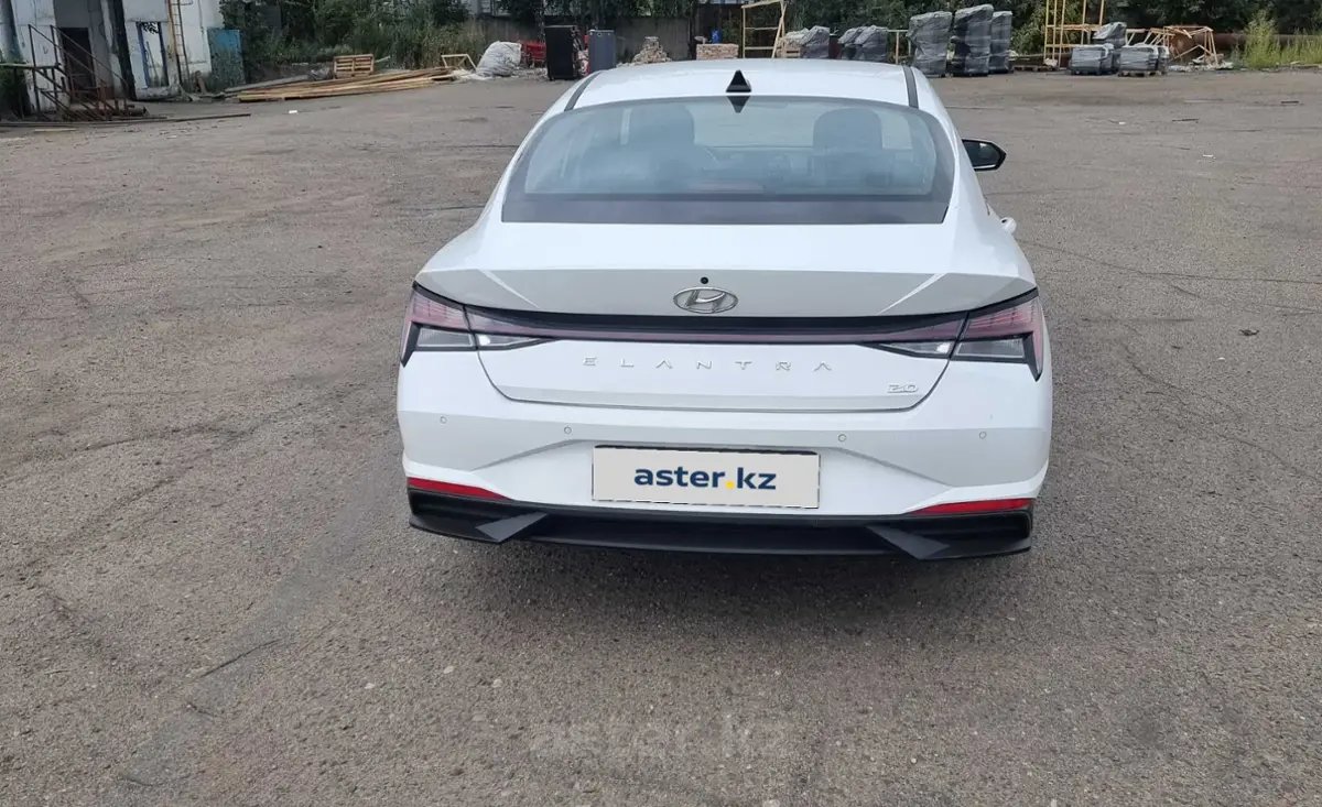 Hyundai Elantra 2023 года за 11 200 000 тг. в Караганда фото 3
