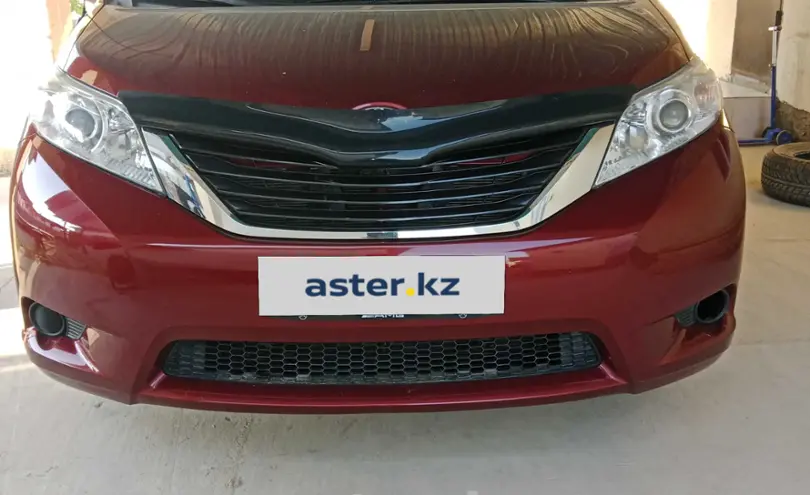Toyota Sienna 2013 года за 12 500 000 тг. в Актау