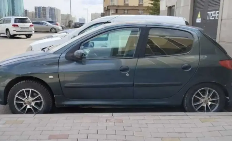 Peugeot 206 2006 года за 750 000 тг. в Астана