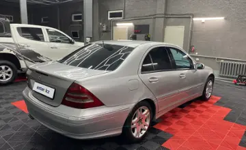 Mercedes-Benz C-Класс 2003 года за 3 500 000 тг. в Алматы фото 3