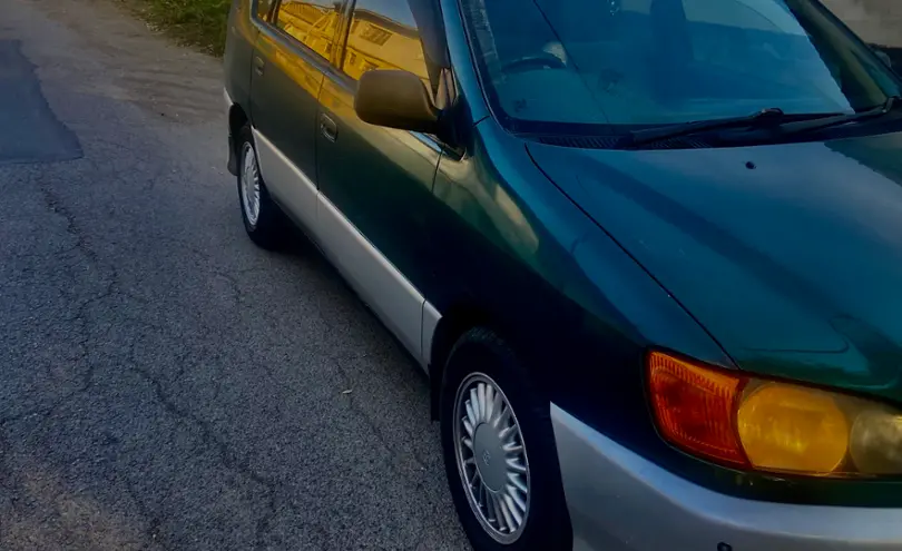 Toyota Ipsum 1996 года за 3 800 000 тг. в Алматы
