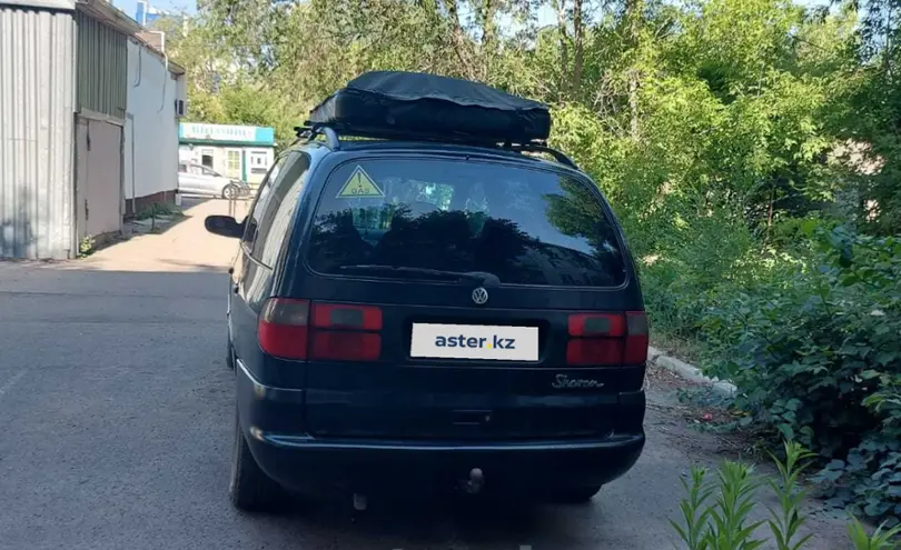 Volkswagen Sharan 1996 года за 1 500 000 тг. в Астана фото 2