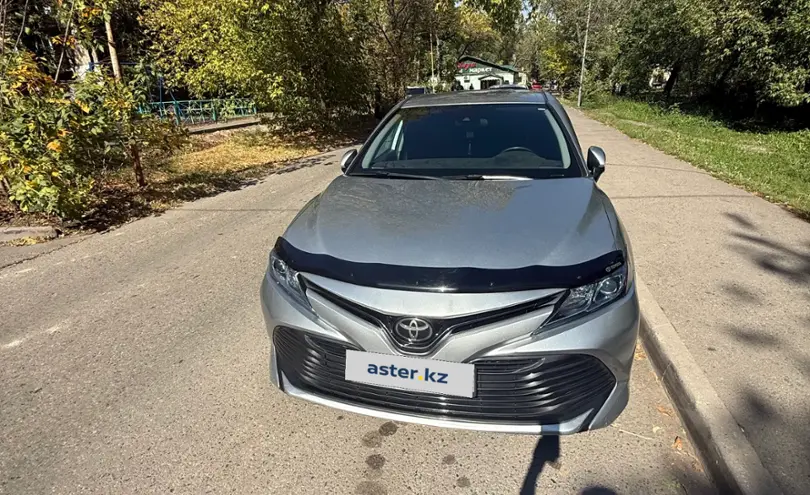 Toyota Camry 2019 года за 11 000 000 тг. в Алматы