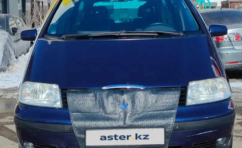 SEAT Alhambra 2003 года за 2 700 000 тг. в Астана