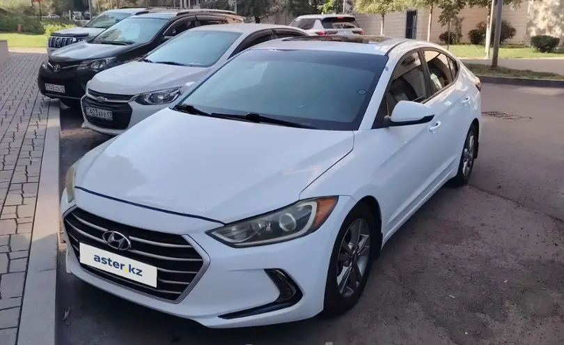 Hyundai Elantra 2017 года за 8 000 000 тг. в Шымкент