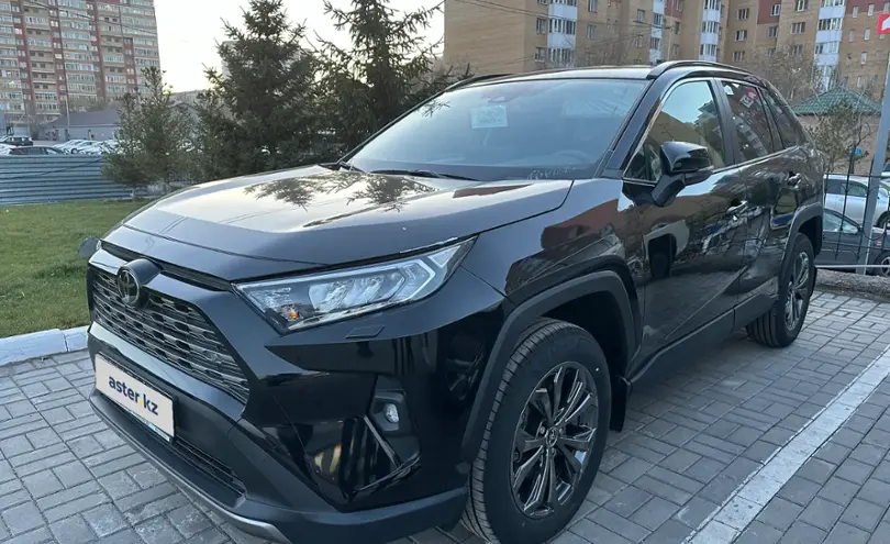 Toyota RAV4 2023 года за 18 500 000 тг. в Астана